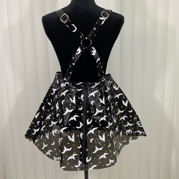 TRICKZ N TREATZ Bat My Lashes Print PVC Vinyl Mini Dress Bat Crescent Moon Black - Picture 3 of 14